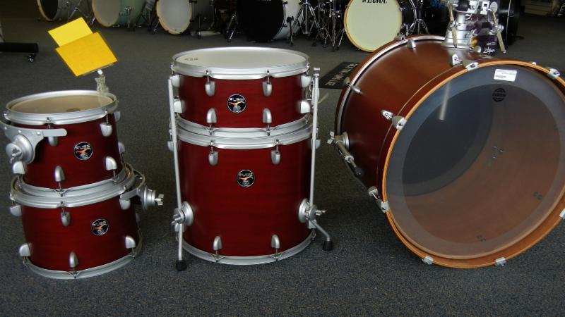 Silent Bidding on this 5 piece drum shell pack!
